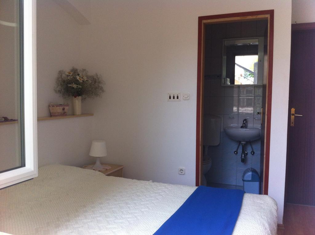 Guest House Slavica Pula Zewnętrze zdjęcie