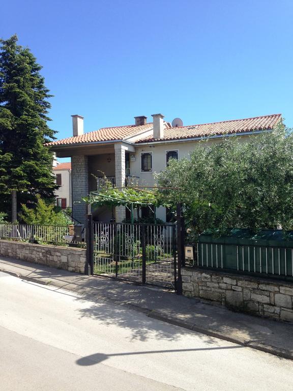 Guest House Slavica Pula Zewnętrze zdjęcie